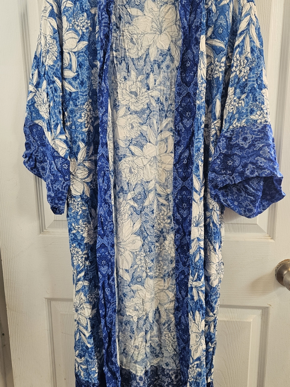 Johnny Was Blue & White Floral Kimono Robe - Picture 3 of 7